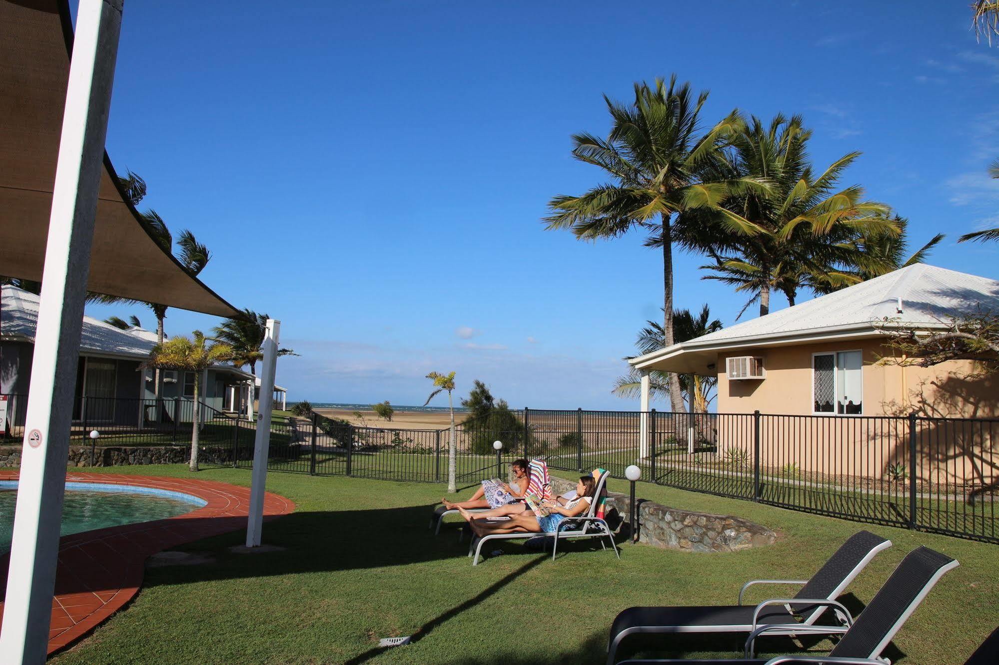 Illawong Beach Resort Mackay Extérieur photo